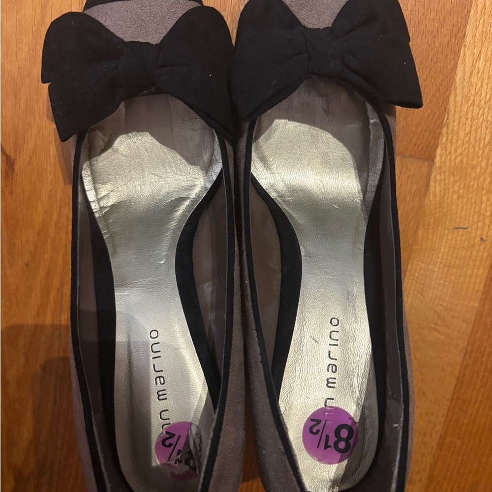Ann Marino Black Flats with Decorative Bow